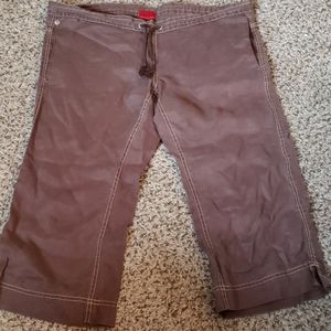 Brown linen capris size 11